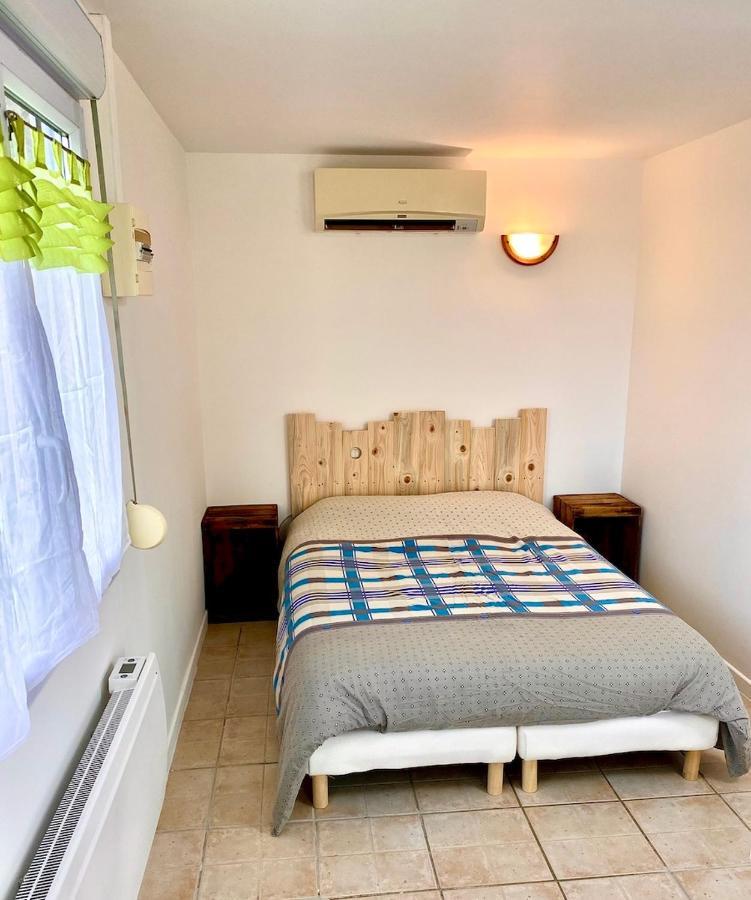 Chevrerie Des Oliviers Vila Saint-Georges-sur-Allier Exterior foto